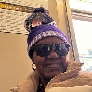 Meet your Posher, Gloria